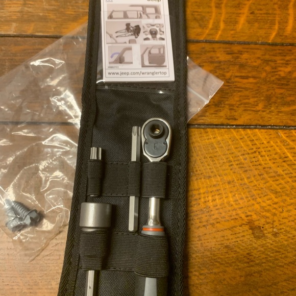 Mopar Jeep Wrangler Top and Door Removal Tool Kit - Picture 6 of 11